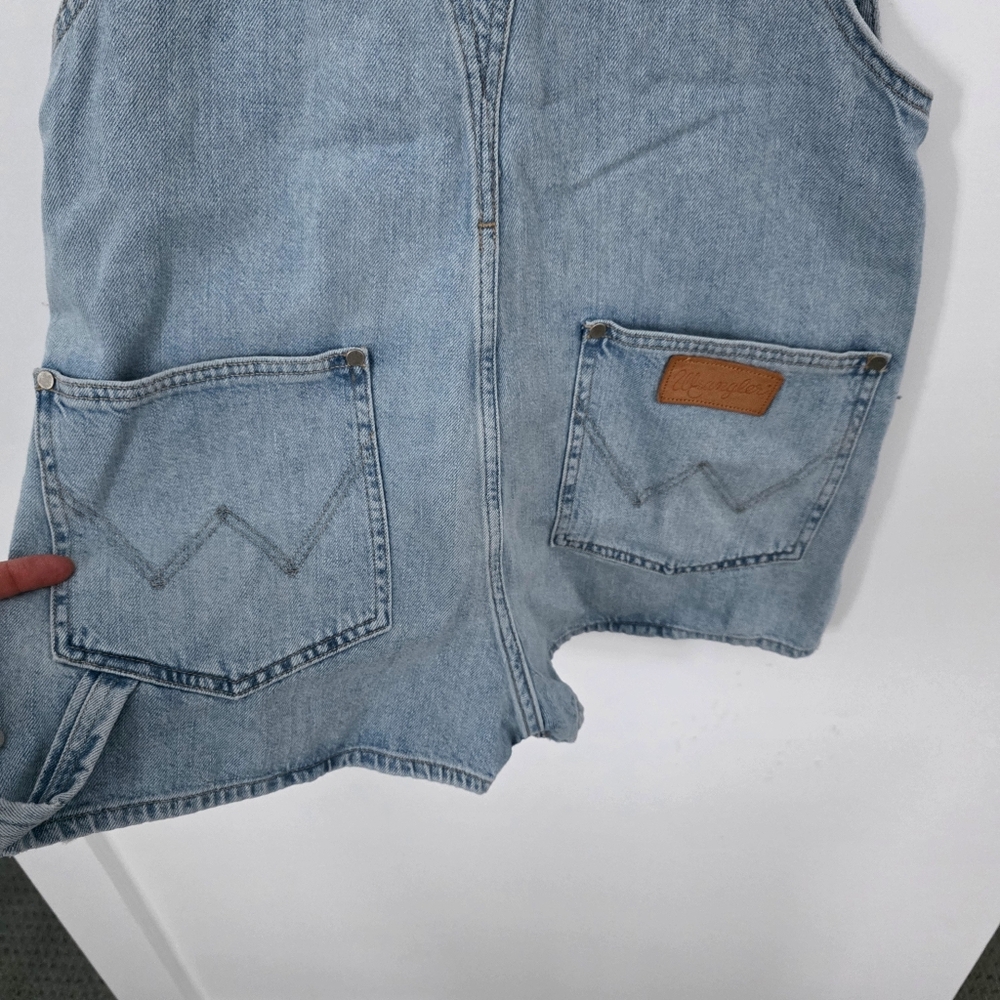 NWT Wrangler Bib Shorts Overalls XS Blue Jean W29QFH17J Tubble Blue Casual - Picture 4 of 15